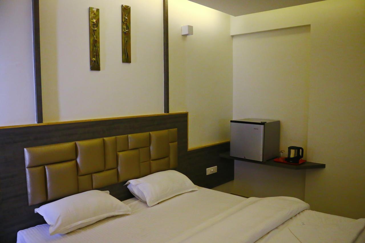 Hotel Sivaranjani เอโรด ภายนอก รูปภาพ